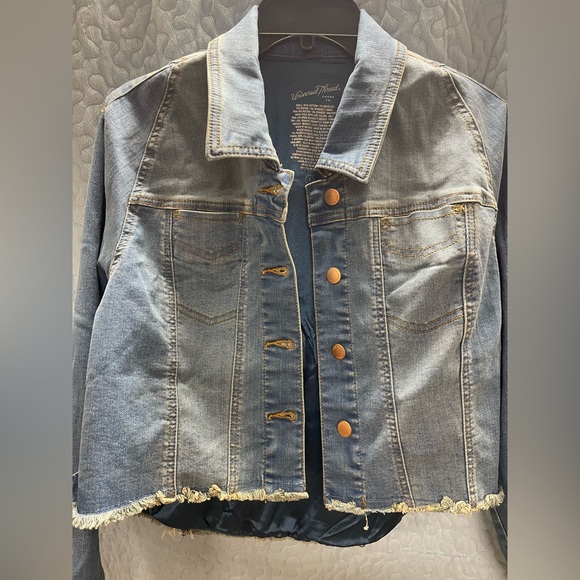 Jean jacket - Picture 3 of 15